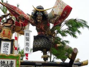 敦賀の山車に飾られた武者人形