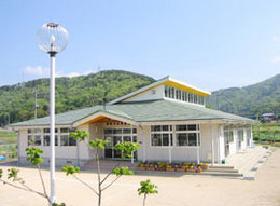 東郷保育園外観