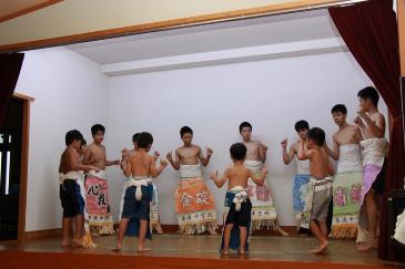 子供相撲甚句の様子