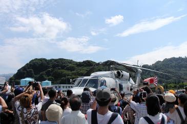 ヘリコプターのブレード開閉の様子