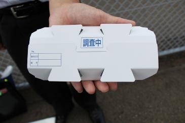 調査用わなの中には粘着シートが貼ってあります