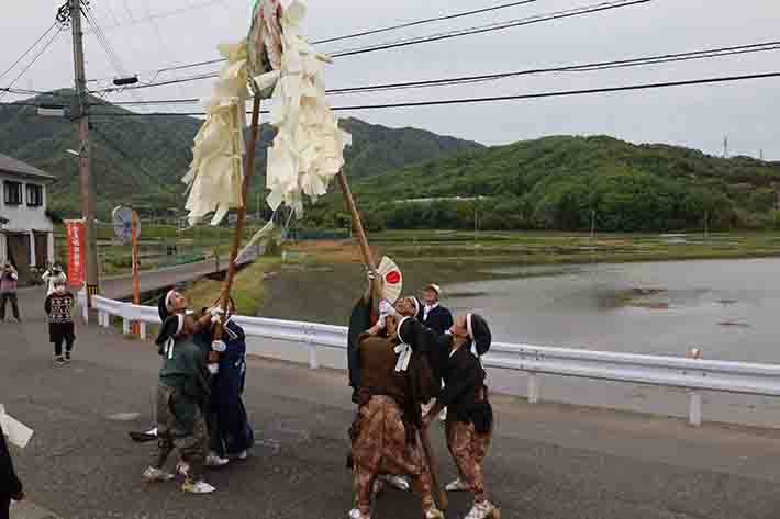 沓見御田植祭の様子