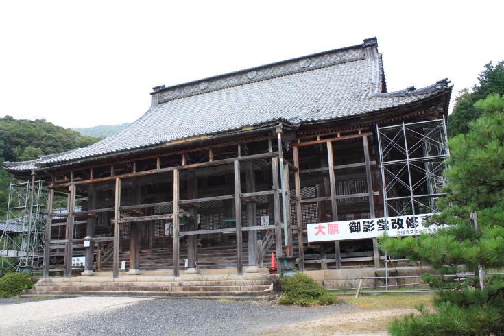 修理前の西福寺御影堂