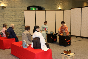 お茶会の画像