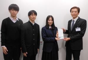 福井県立敦賀高等学校生徒会からの義援金受領