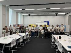 記念撮影、閉会