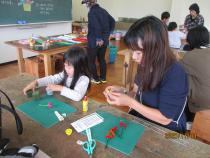 親子で制作している