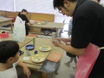 講師が作品をチェック