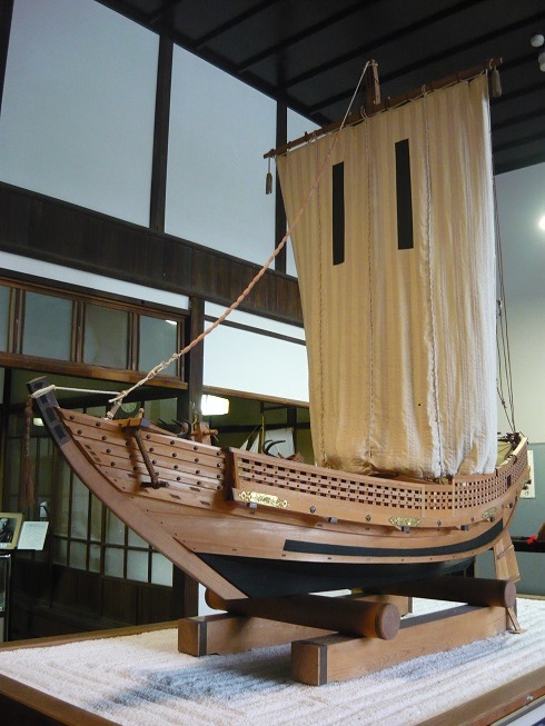 別館に展示中の北前船模型　製作者　船大工　佐賀井 忠男 氏