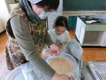 味噌づくり教室の様子