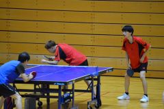 市民スポーツ祭の卓球のサーブ前の写真