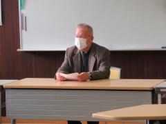 講師　吉田俊雄氏