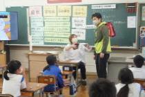認知症の方への対応方法について学ぶ