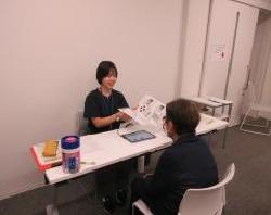 脳の元気度チェックの様子