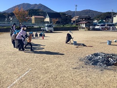 ぱんだ　いも投げ入れ