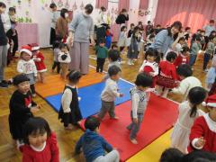 ダンス　未満児