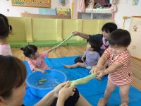 小麦粉粘土であそんでいます