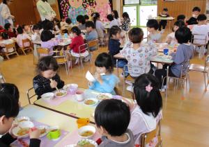 ひなまつり会食をしました。