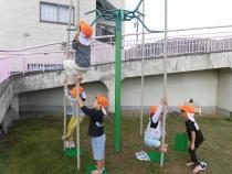 登り棒をしています