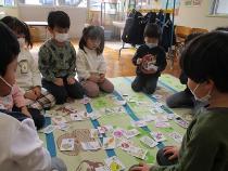 手作りかるたで遊んだよ