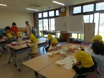 マグネットを作っている