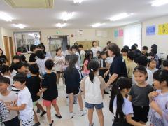 くじらゲームをしている
