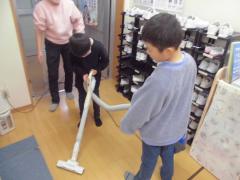 毎日2年生の有志が掃除をしています