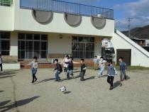 最近サッカーもブームです。