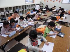 勉強の時間では、宿題や読書をします。