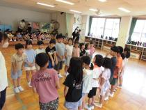試合前、きちんと並んでご挨拶をしています。