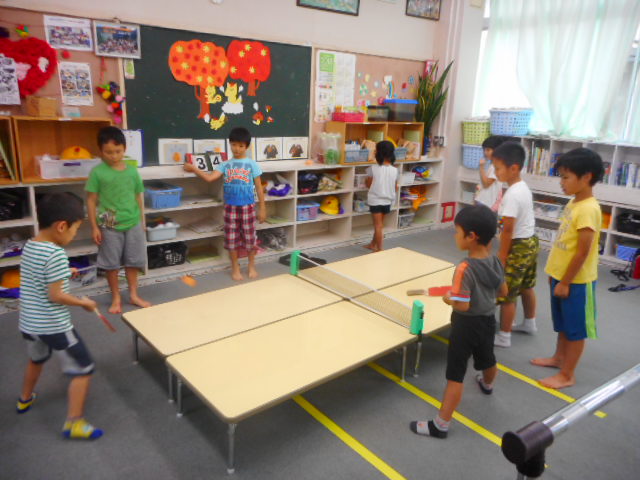 一年生対二年生の卓球対決どちらが強いかな。