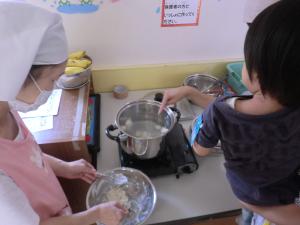 おもちが浮いてきた様子