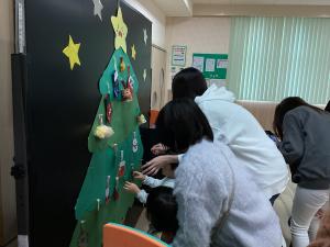 ツリーを飾る