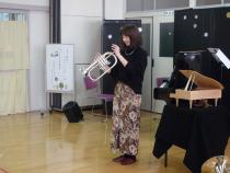 フリューゲルホルンを吹いています