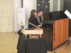 ピアノの連弾をしています