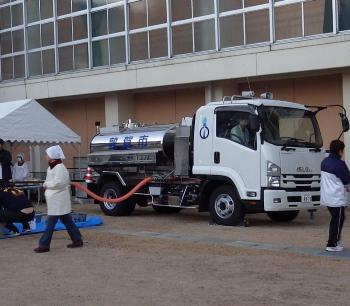 給水車　写真