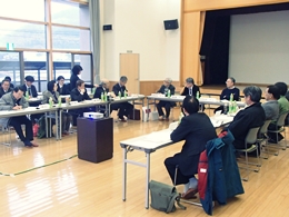 委員会会議の様子の写真