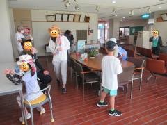 終了して休憩している写真