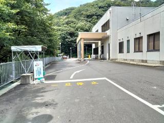 支払計量待ち車線でお待ちくださいの画像