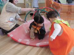 プチプチで出来た道