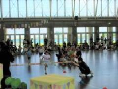 ぶどう組がかけっこをしている画像