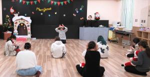 親子で手遊びの画像