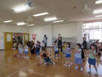 ぺんぎん組の玉入れの画像