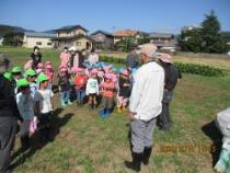 地域の方と園児の画像