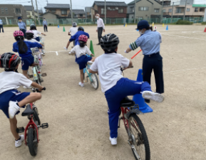 児童向け交通安全教室の様子