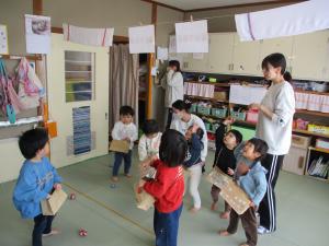 室内での豆まき