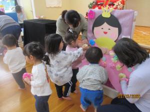 着物を飾りつけています