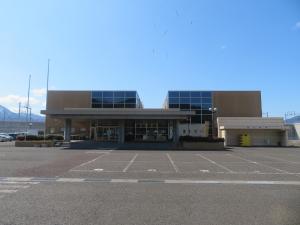 中郷コミュニティセンター外観（正面から）