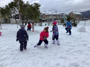 雪合戦の様子