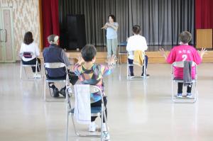 成人学級（第1回）の様子